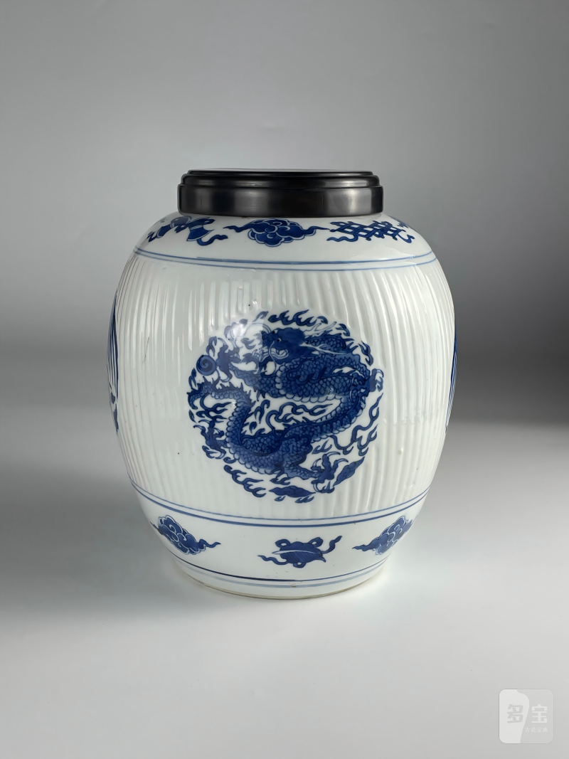 清康熙  青花龙凤纹瓜棱罐（带木盖） - 图2